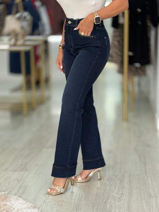 Jeans Straight Fit com Aplicações Brilhantes