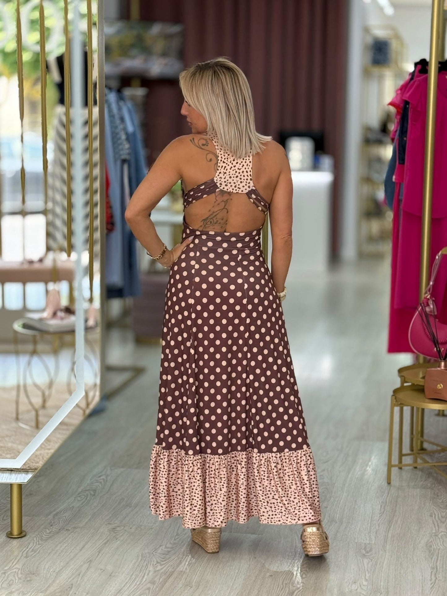 Vestido bolinhas abertura costas (+ cores)