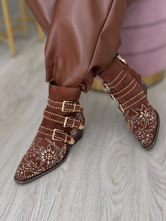 Botins com strass