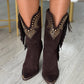 BOTA DE COWBOY EM CAMURÇA COM TACHAS METÁLICAS