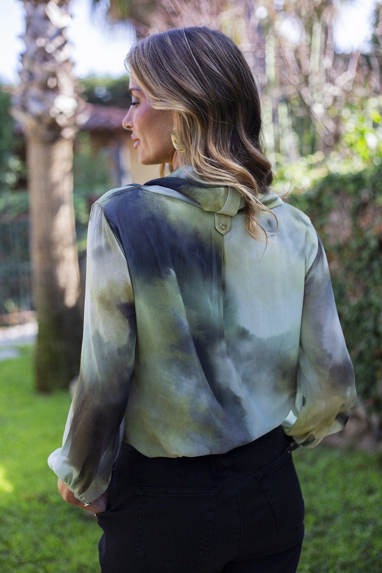 Túnica estampado aguarela com gola rolo