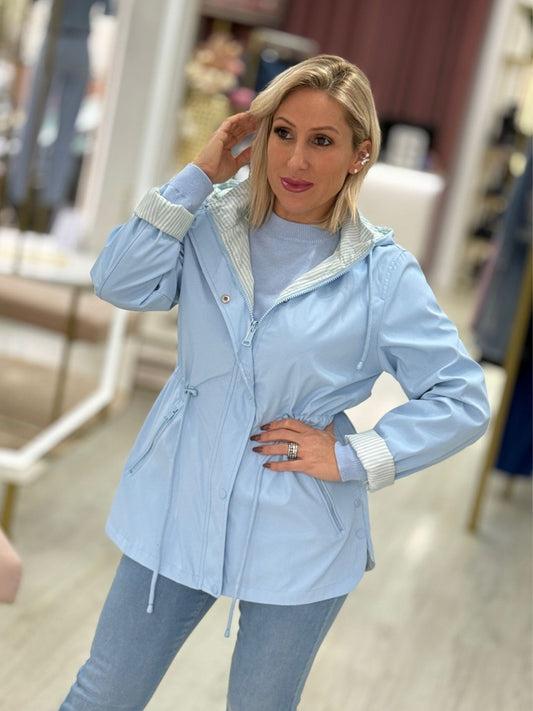 Parka reversível ajustável com capuz