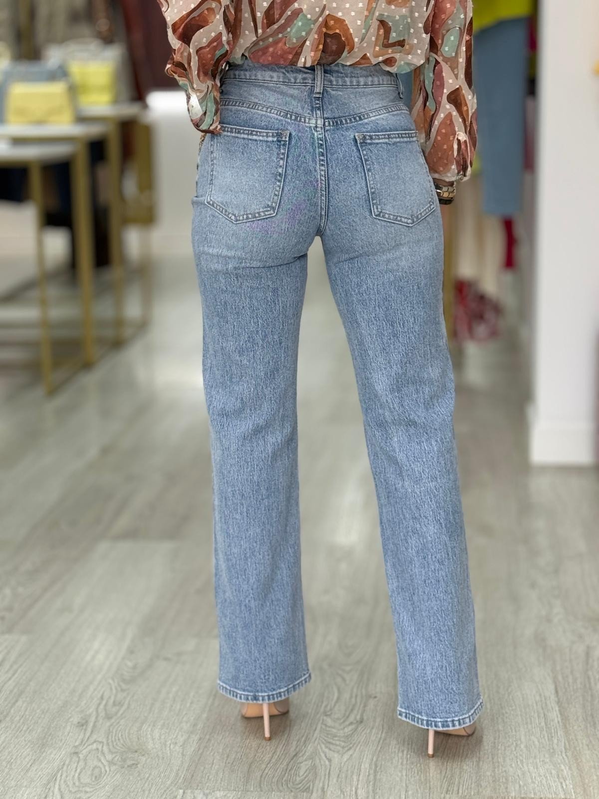 Calças de ganga com corrente