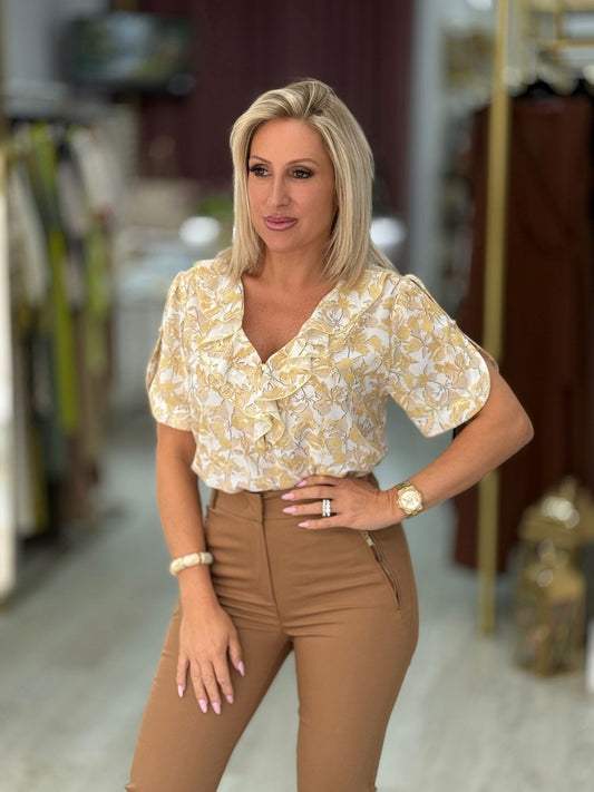 Blusa manga curta com folho