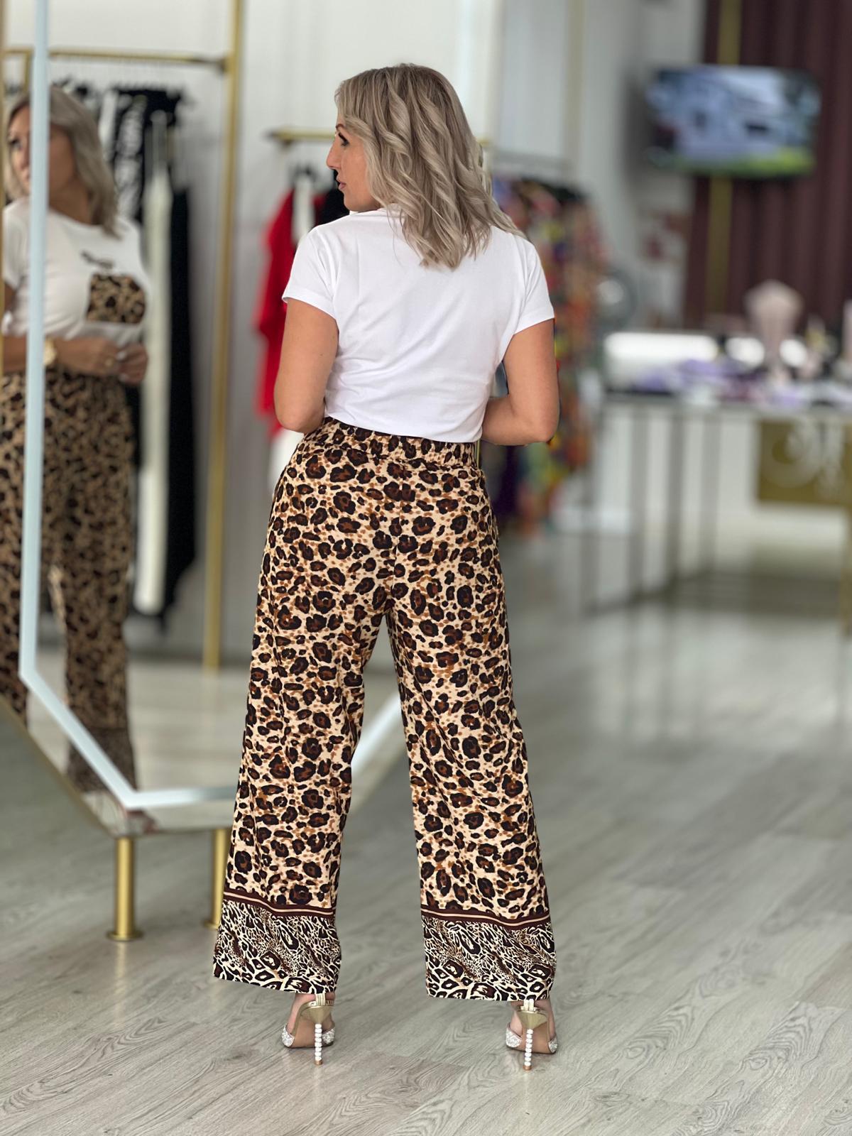 T-shirt com detalhe animal print