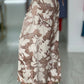 Calça wide leg com cintura subida e pregas frontais