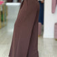 Calça clássica wide leg de cintura subida