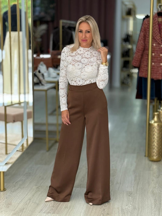 Calça wide leg acetinada