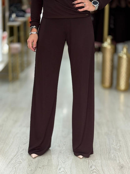 Calça wide leg em malha