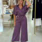 Blusa curta acetinada com decote em trespasse