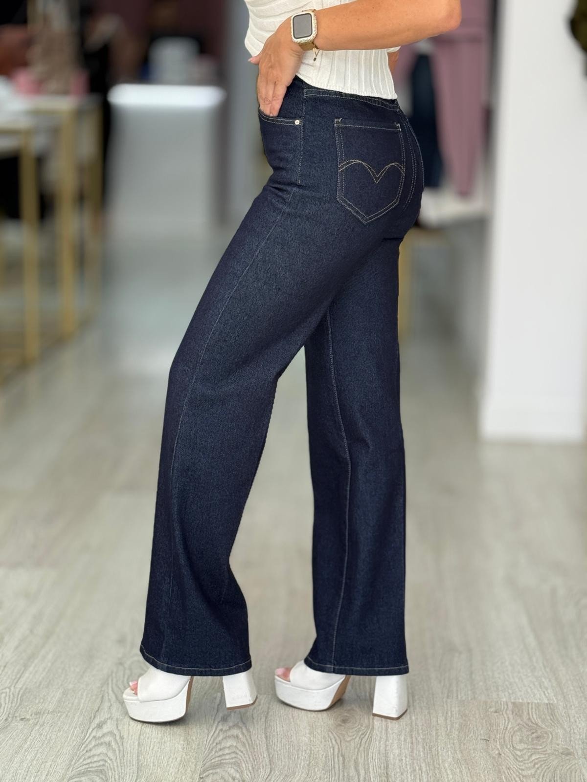 Jeans straight de cintura subida