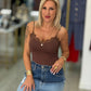 Body justo em malha licra com detalhe em renda (+ cores)