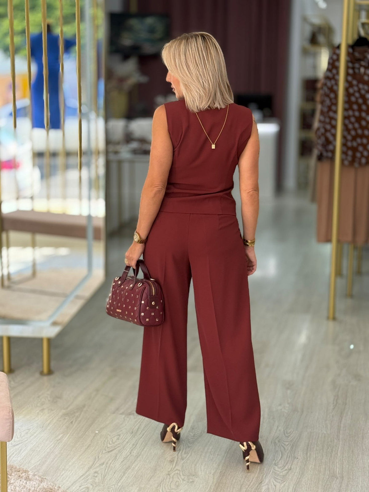 Calça culotte fluida com cintura elástica