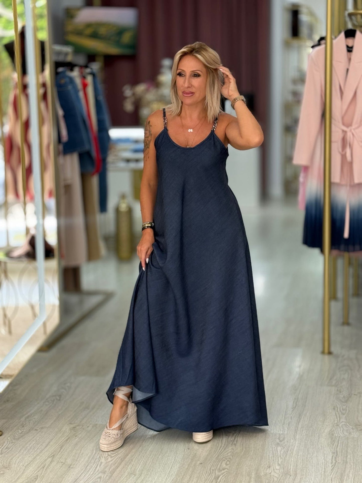 Vestido Comprido com Alças de Corrente