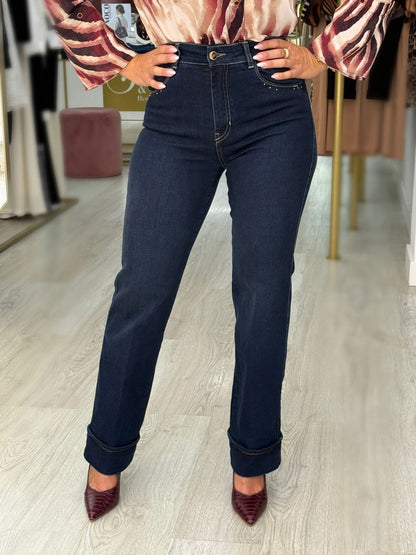 Jeans Straight Fit com Aplicações Brilhantes