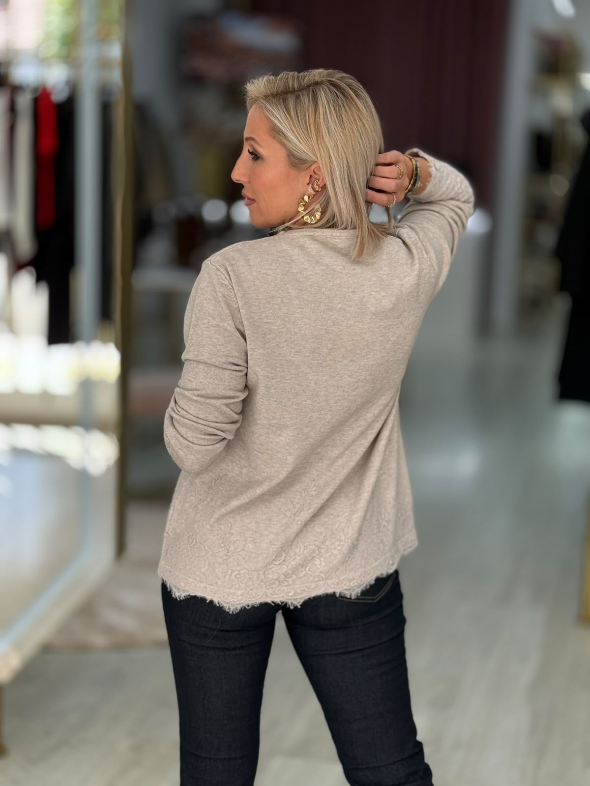 Camisola de malha com detalhe em renda (+ cores)