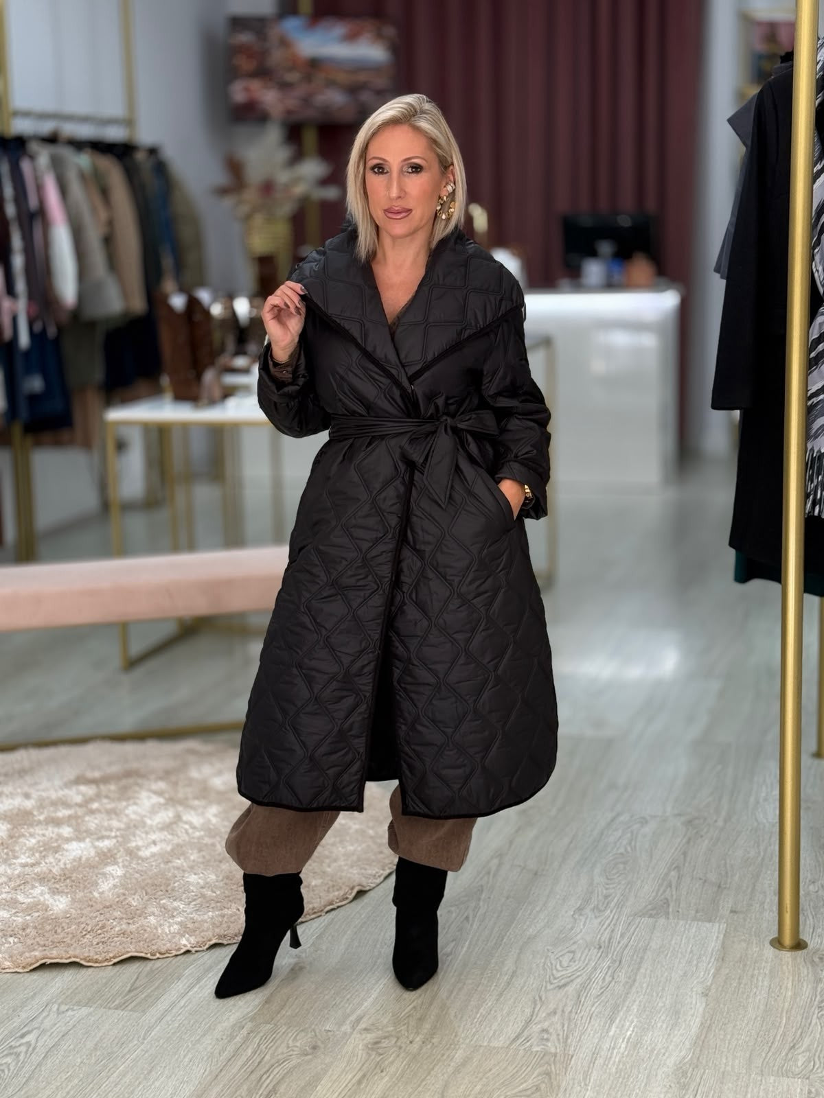 Parka comprida acolchoada com cinto (+ cores)