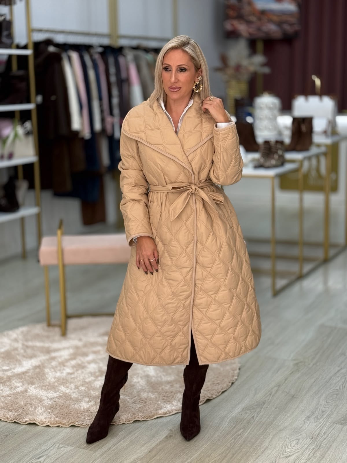 Parka comprida acolchoada com cinto (+ cores)