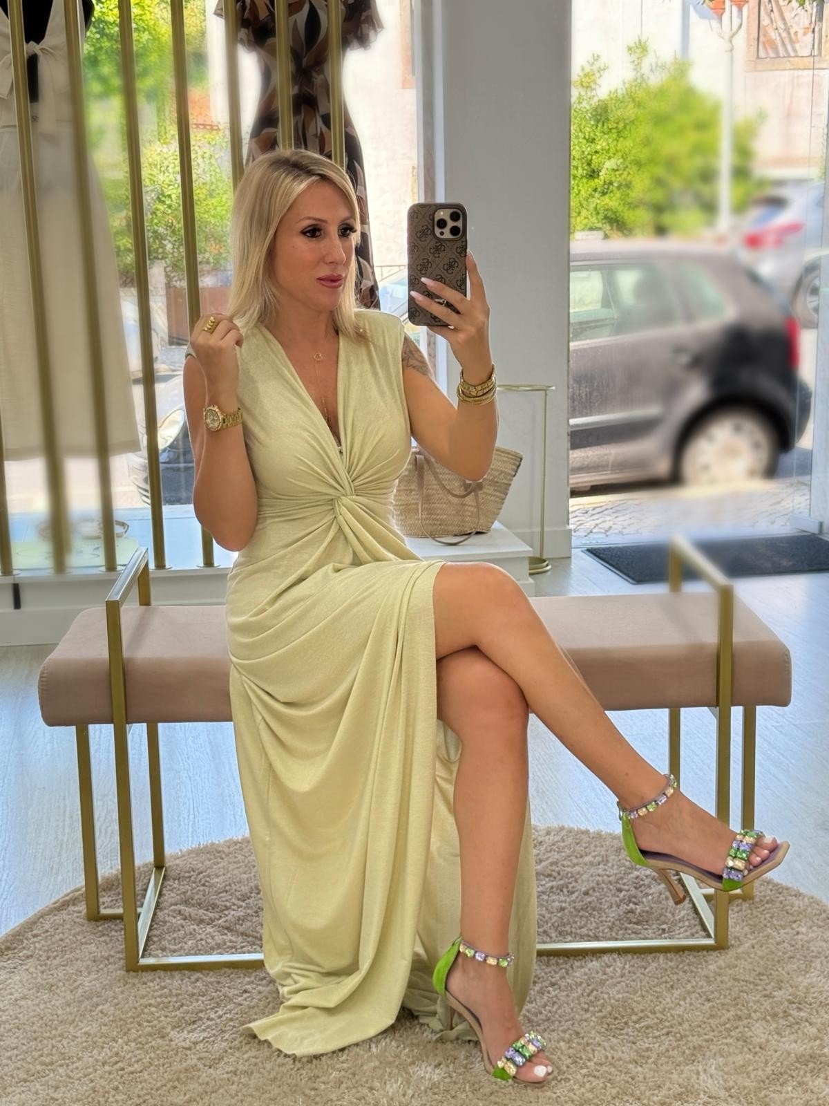 Vestido comprido em lurex