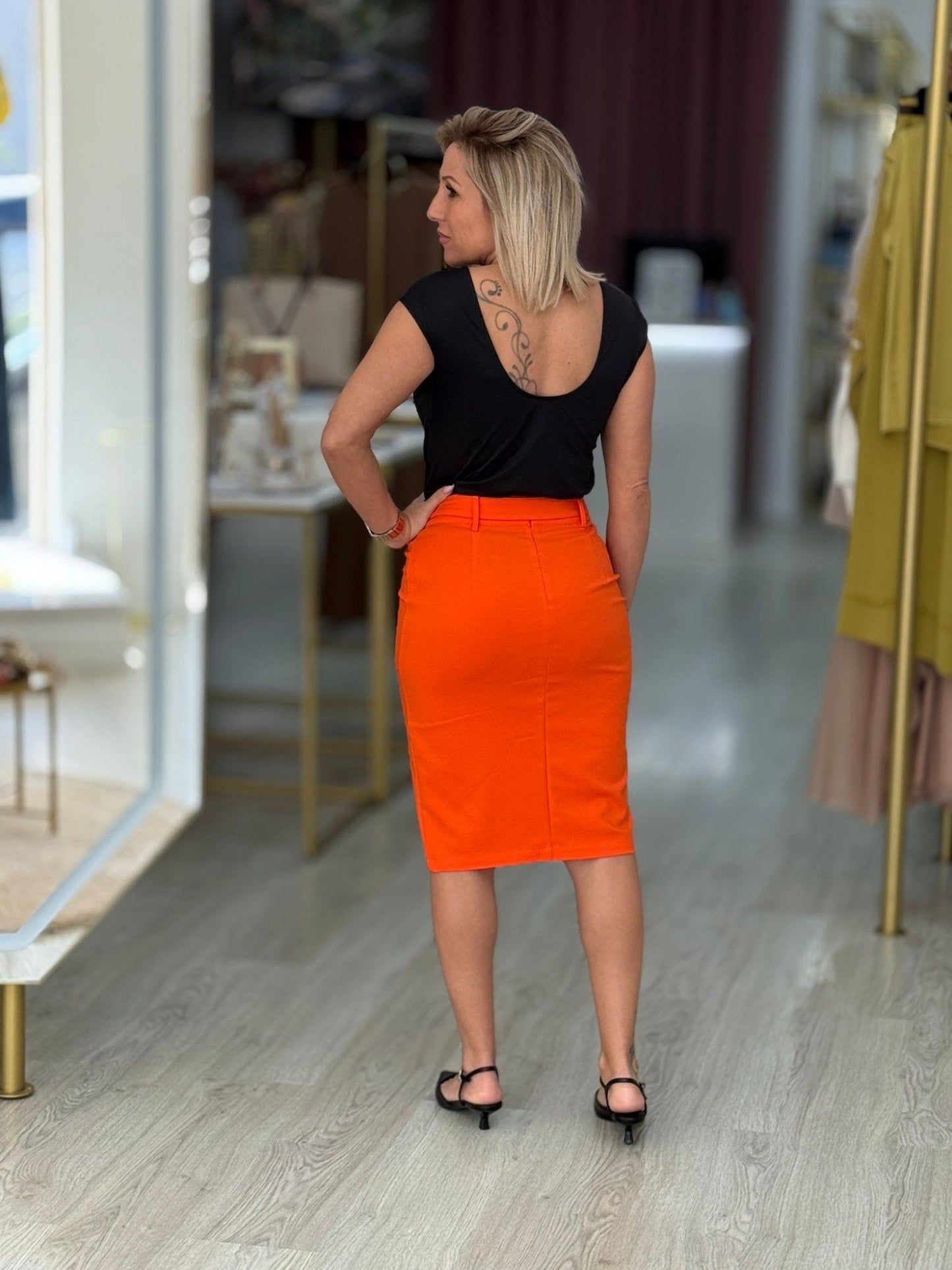 Saia lápis com cinto