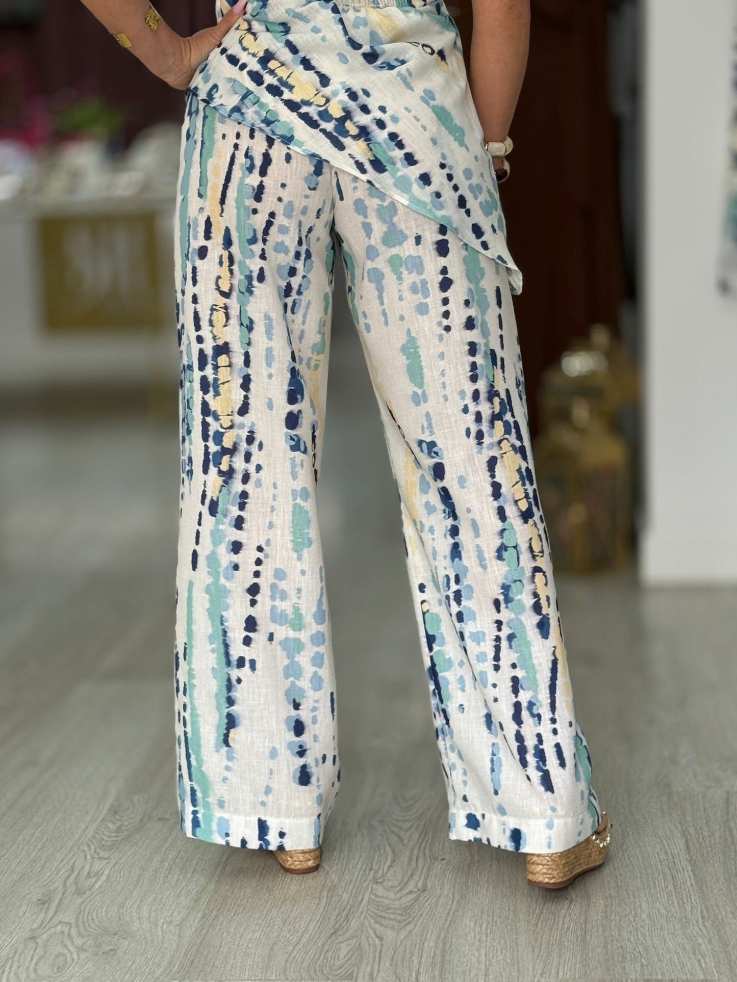 Calça wide leg efeito linho
