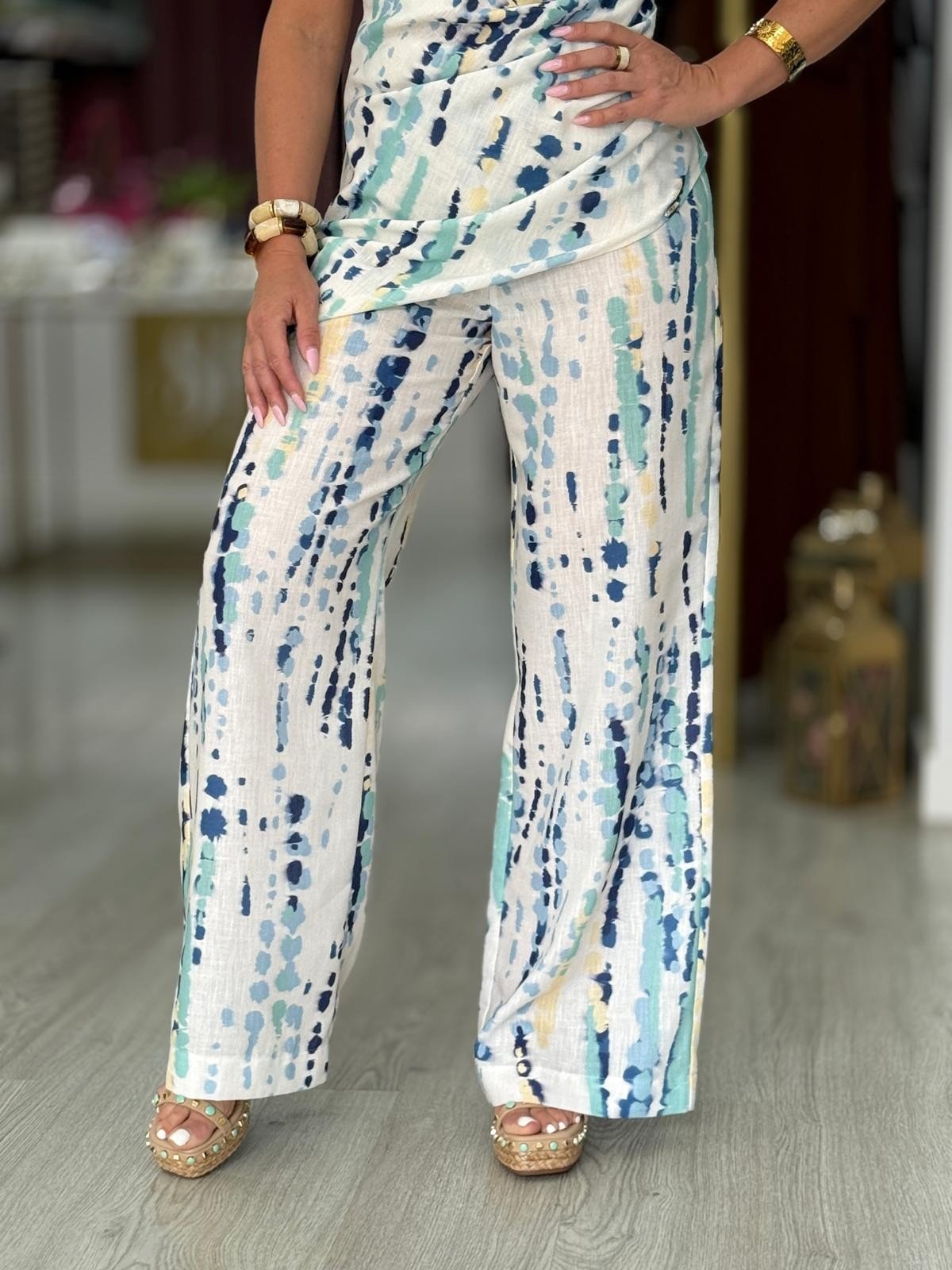 Calça wide leg efeito linho