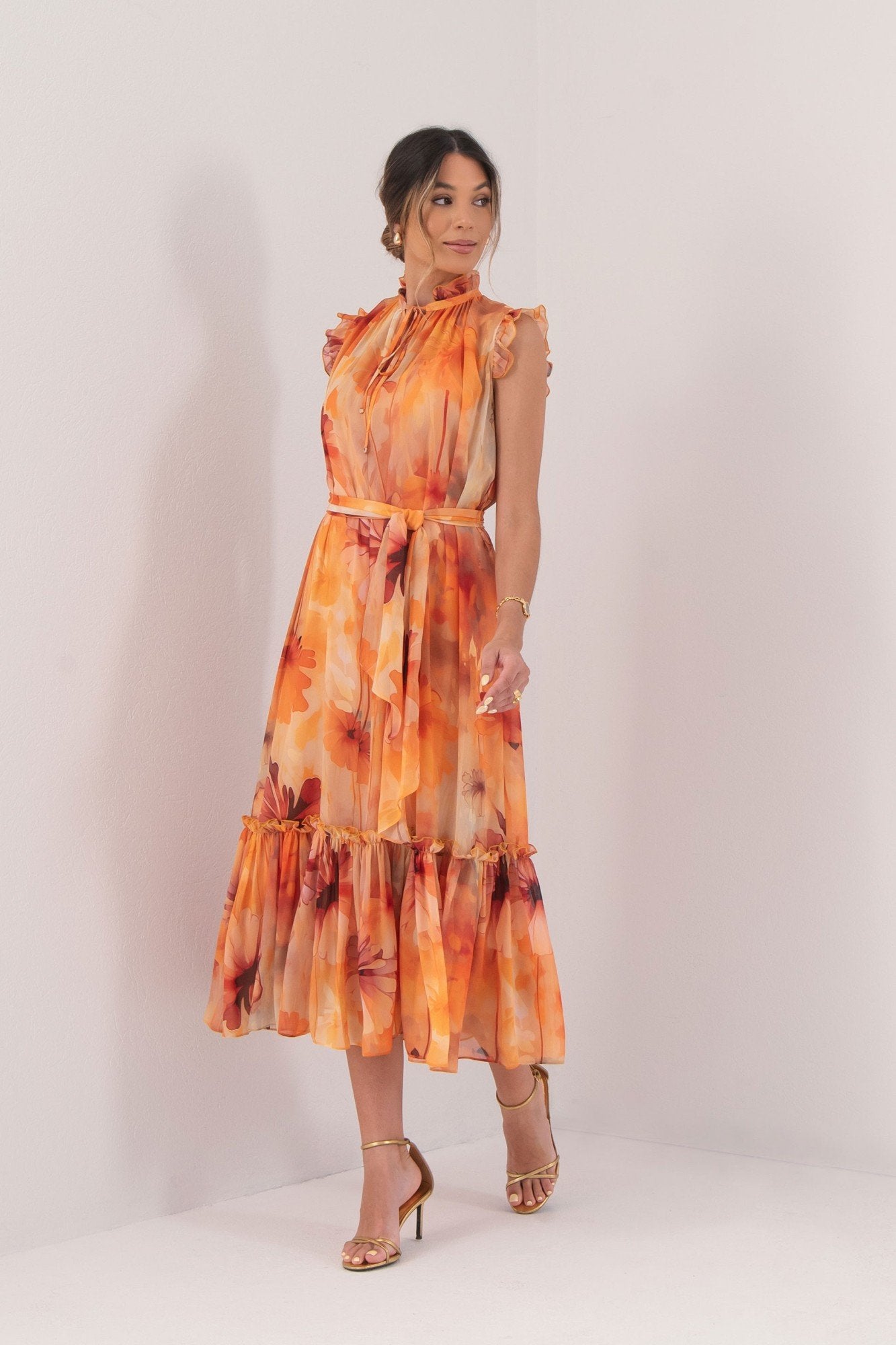 Vestido midi com padrão floral