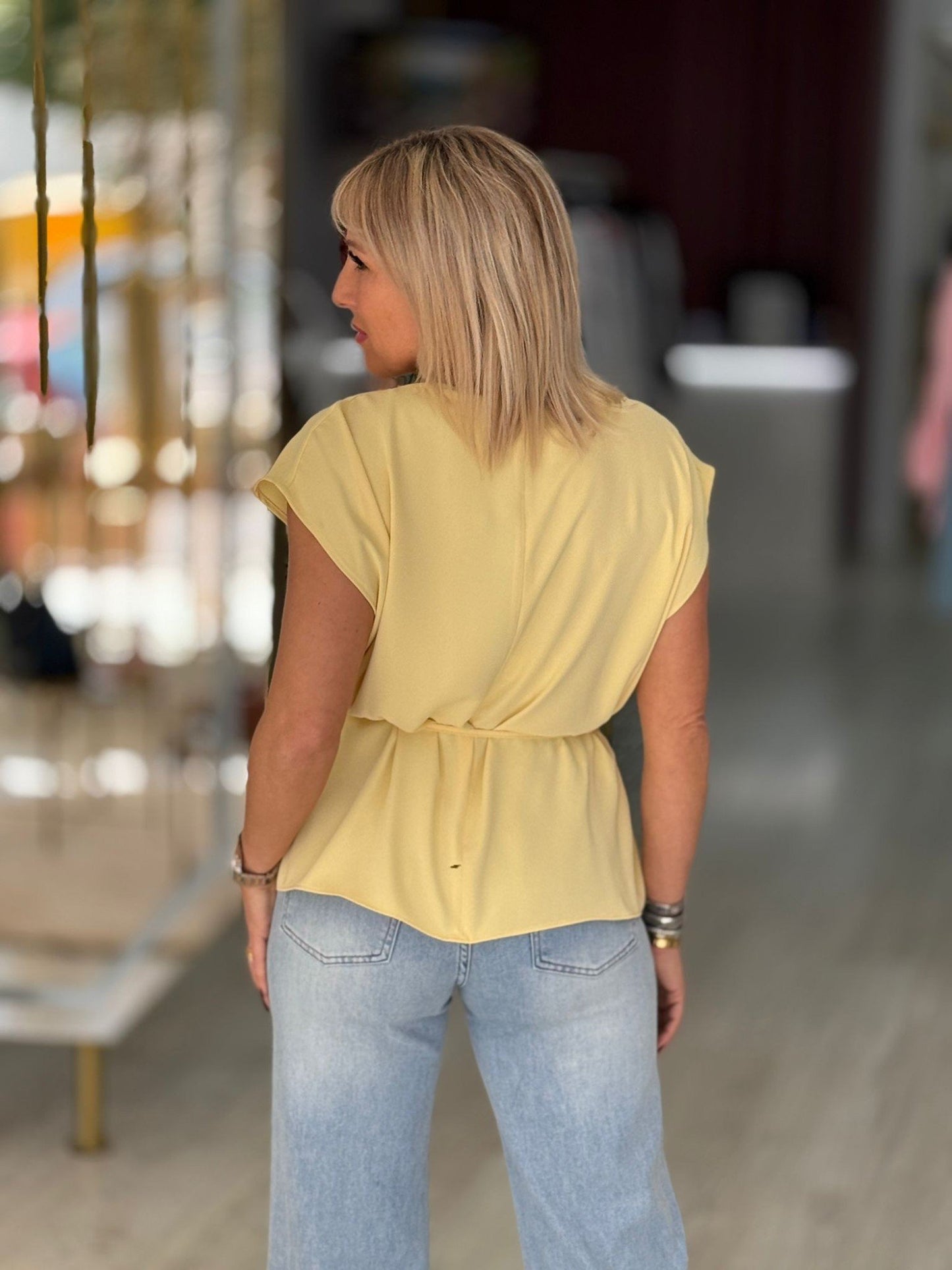 Top com cinto fino ajustável (+ cores)