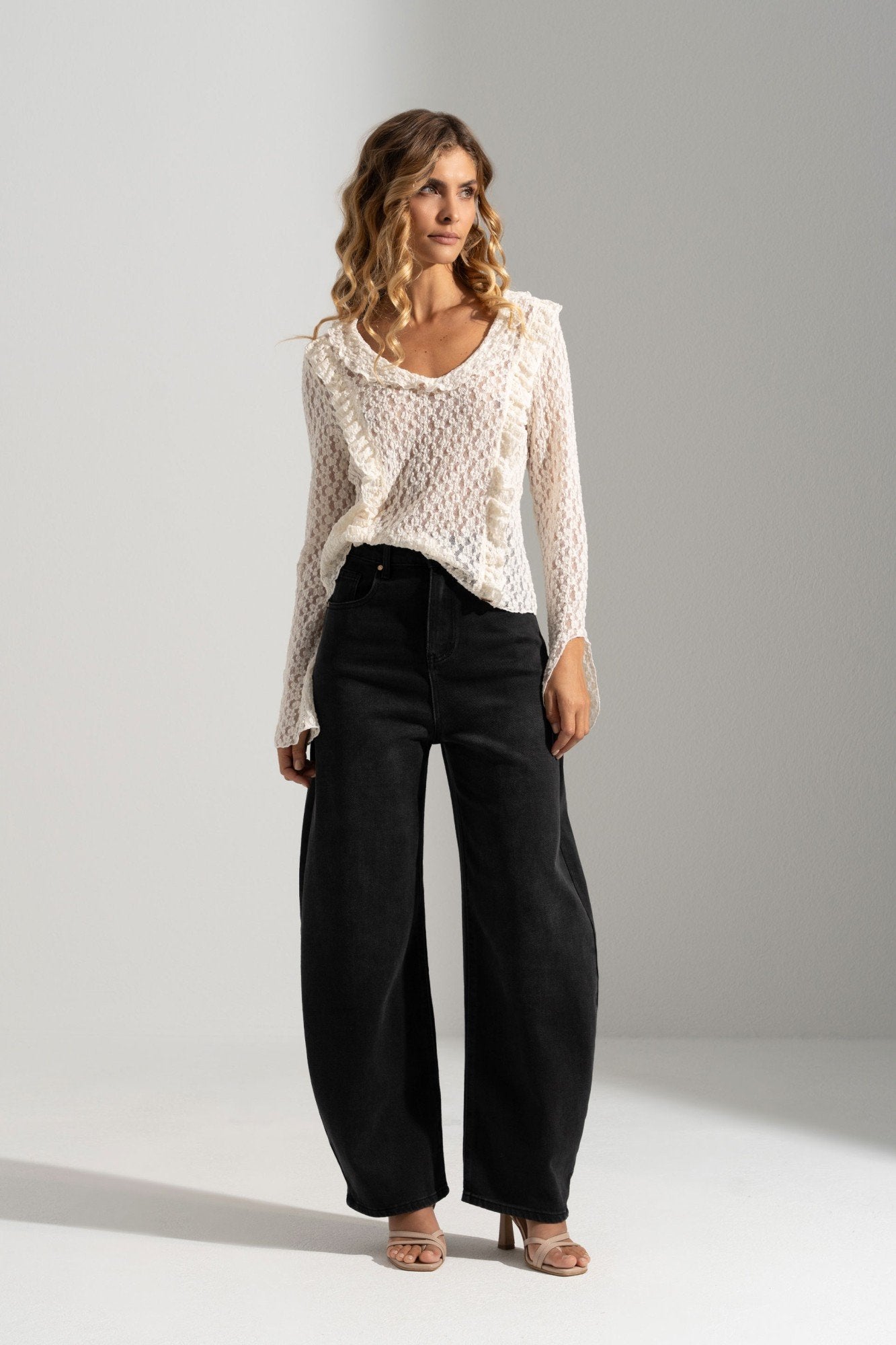 Jeans balloon em algodão de cintura subida