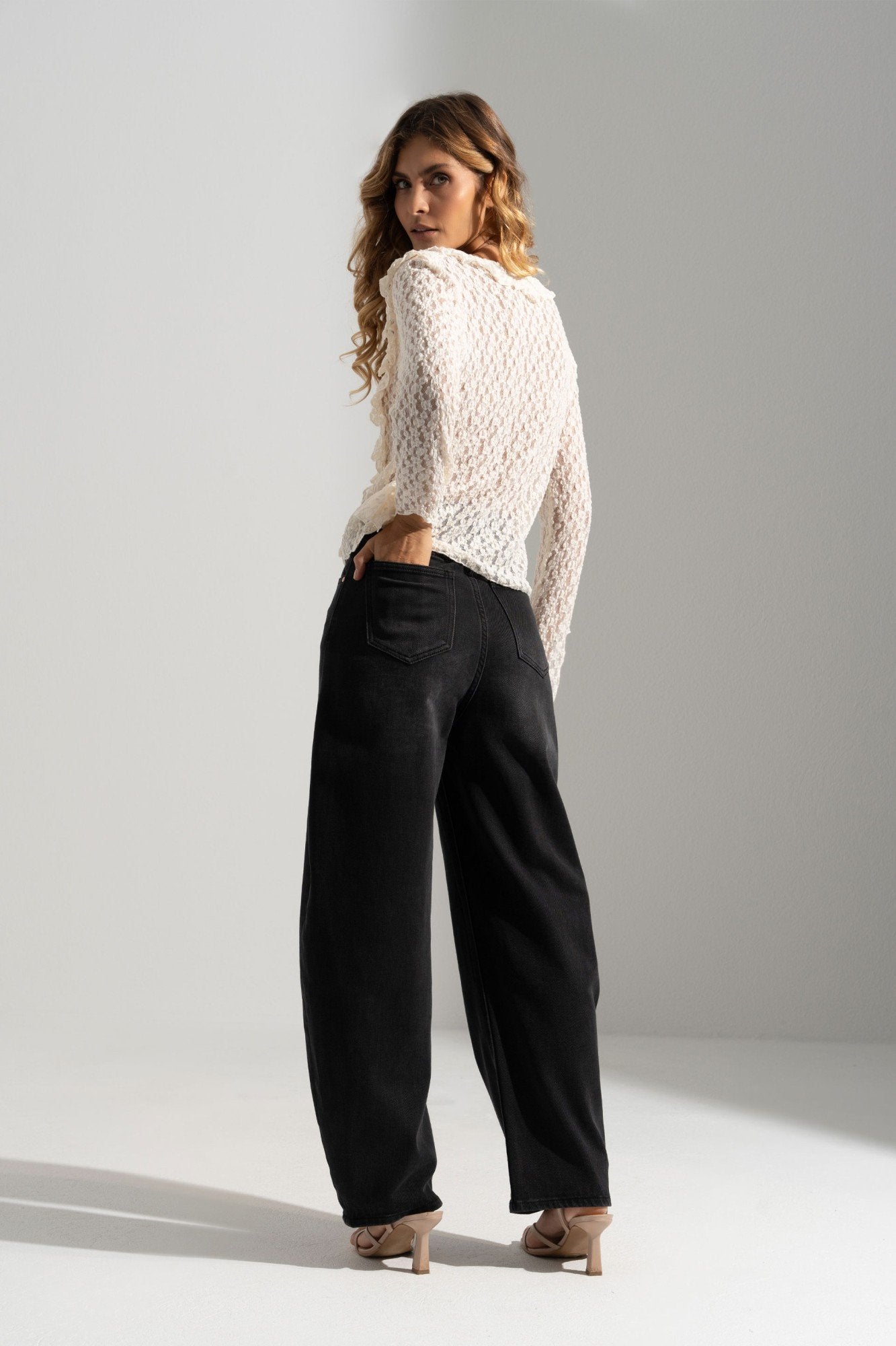 Jeans balloon em algodão de cintura subida