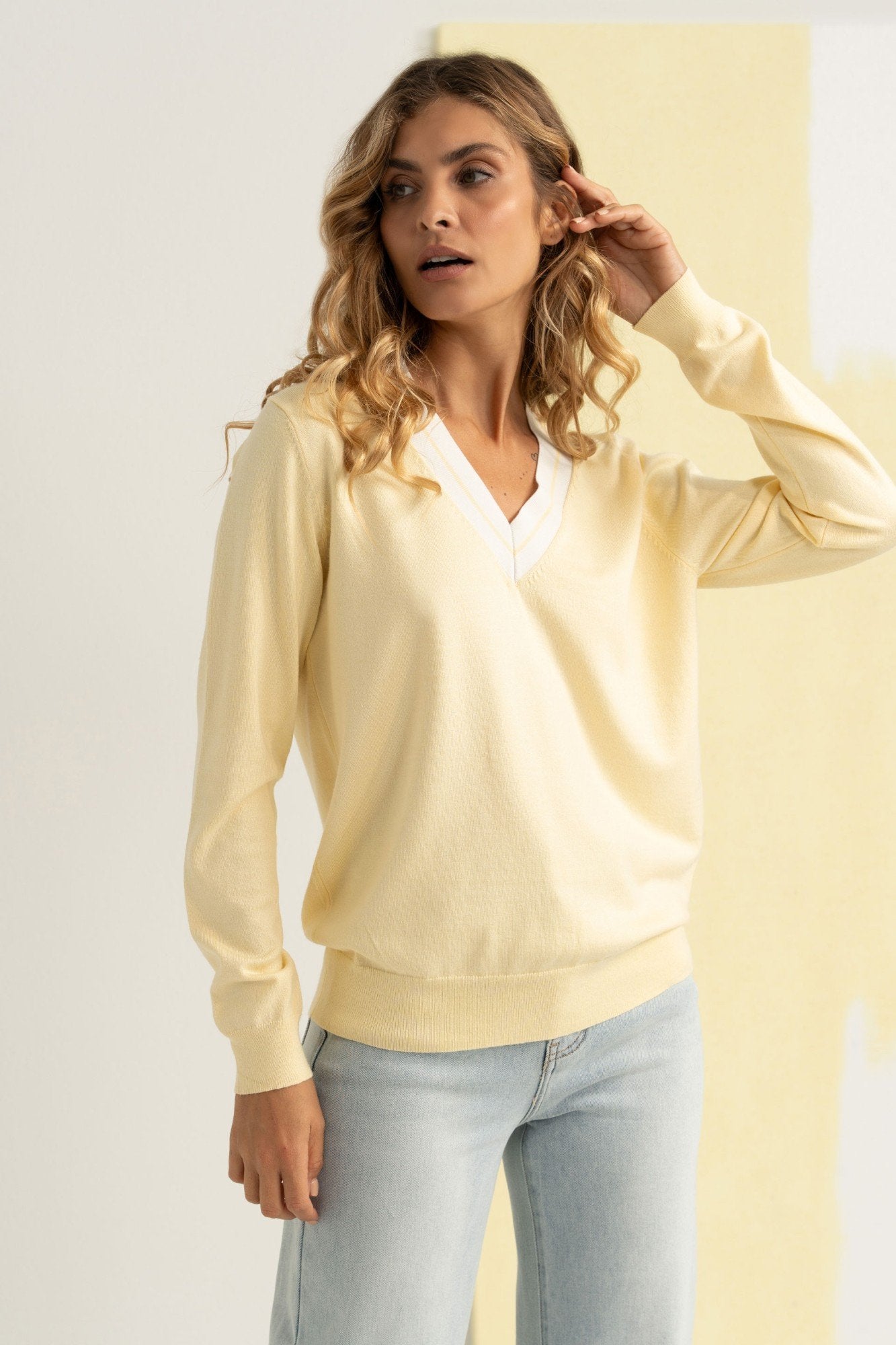 Camisola de malha com decote em V (+ cores)