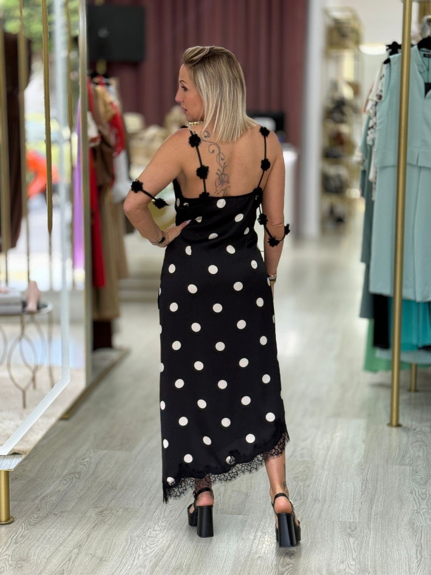 Vestido bolinhas