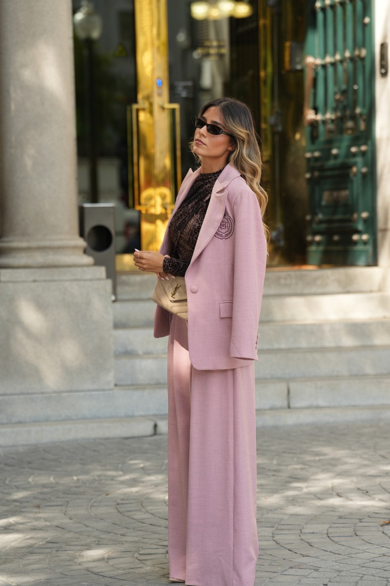 Calças Largas de Alfataria com Pinças