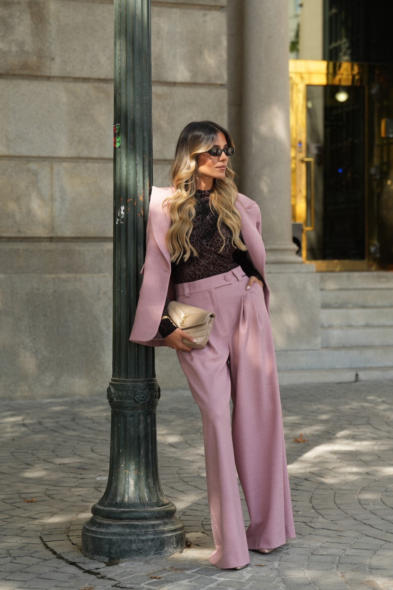 Calças Largas de Alfataria com Pinças