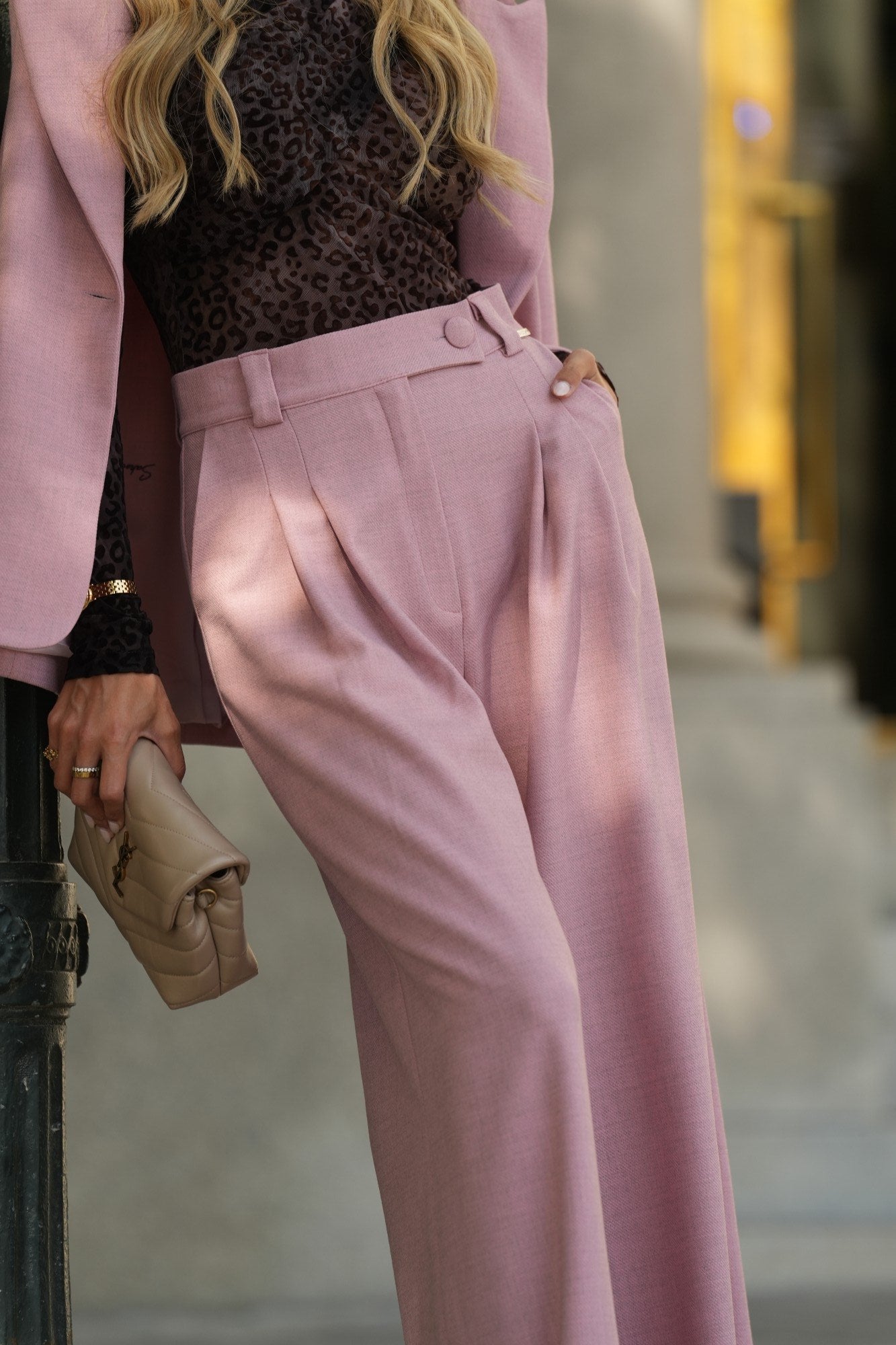 Calças Largas de Alfataria com Pinças