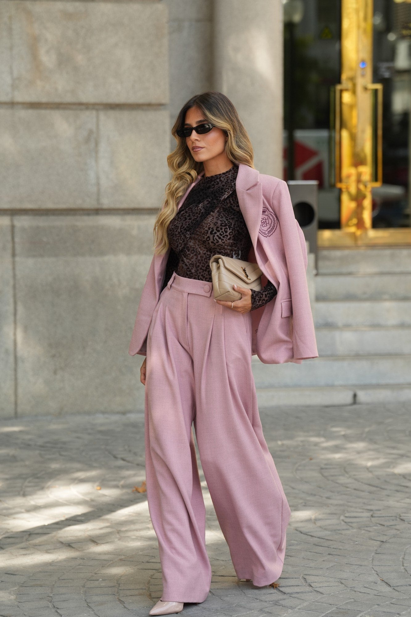 Calças Largas de Alfataria com Pinças