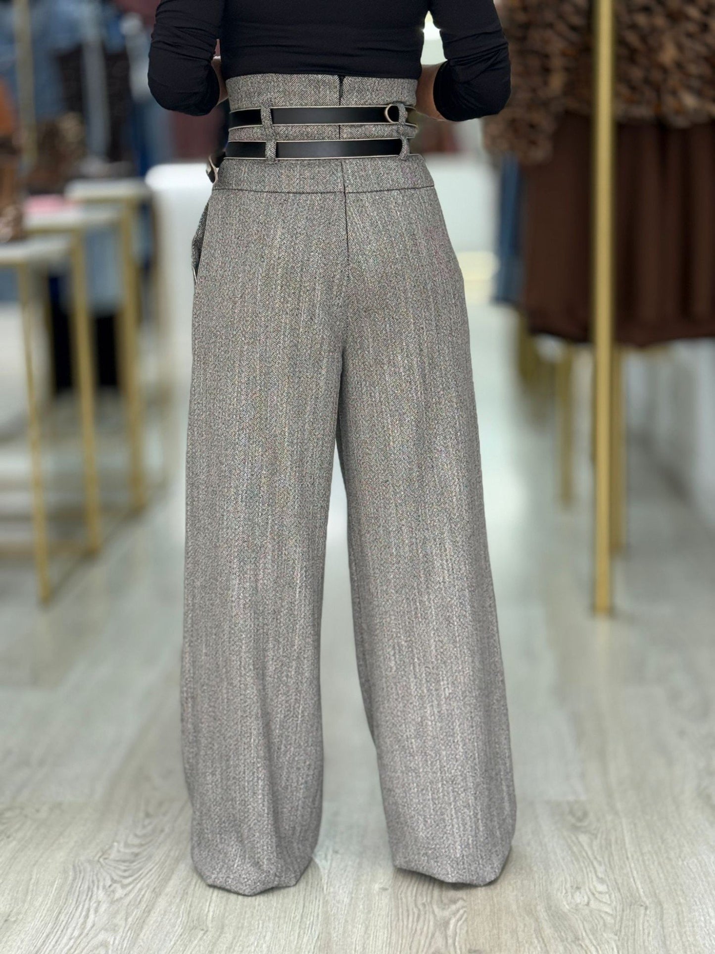 Calças em Espinha de Peixe com Cinto