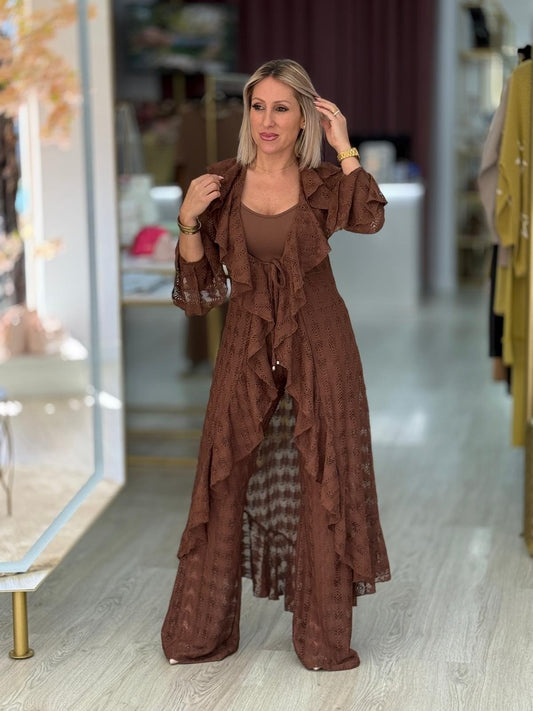 Casaco Comprido em Renda com Folhos