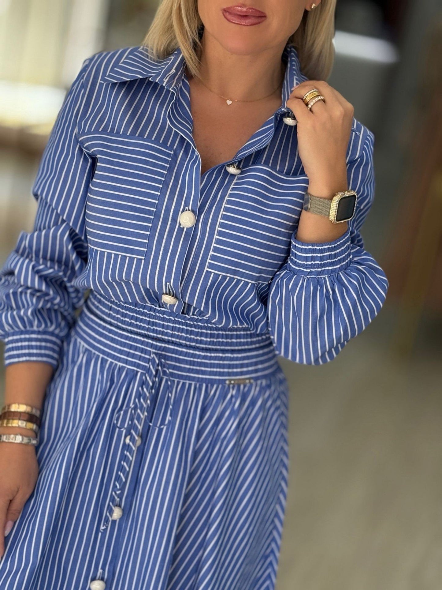 Camisa Cropped às Riscas
