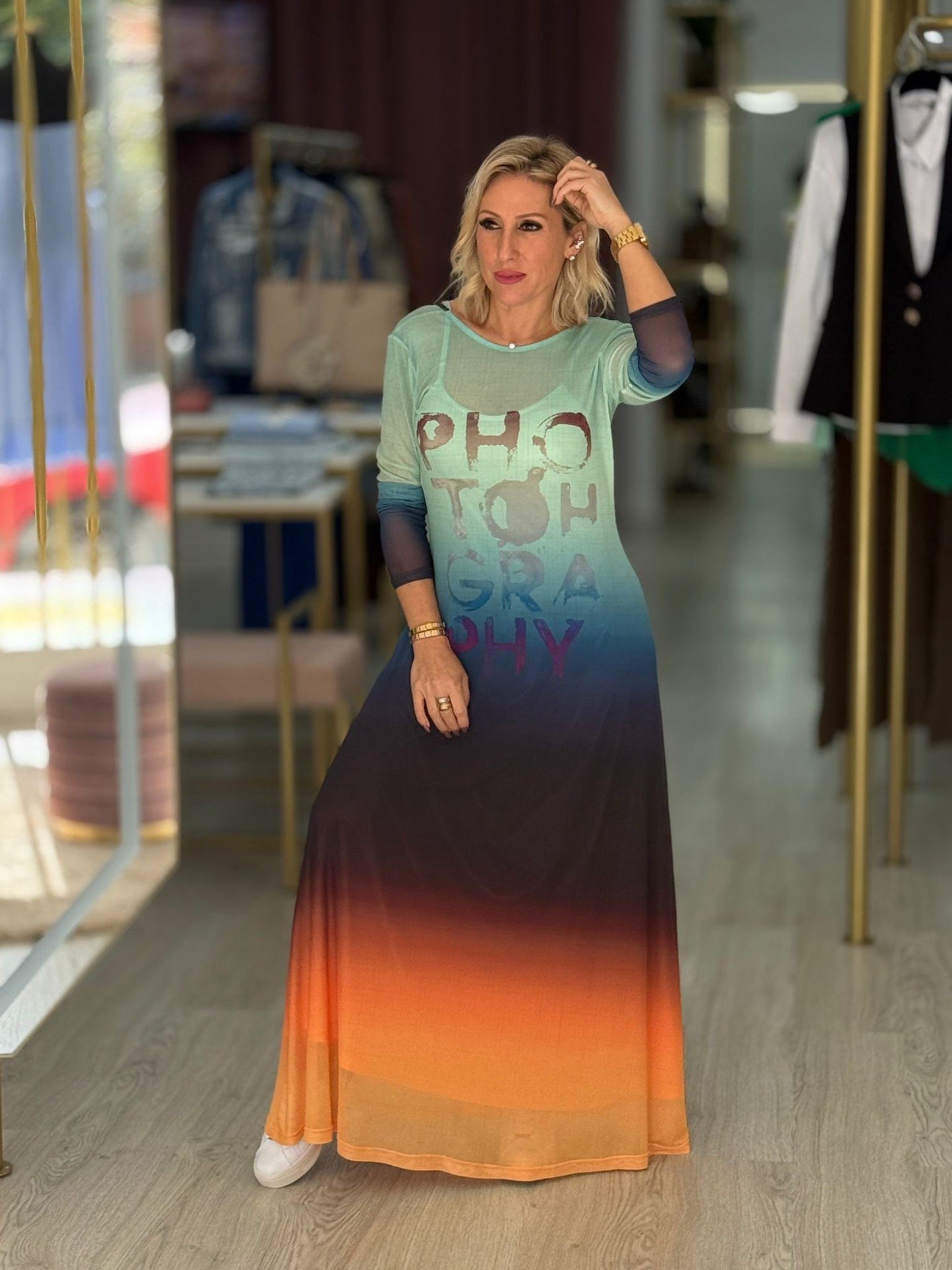 Vestido Comprido Estampado com Manga Comprida