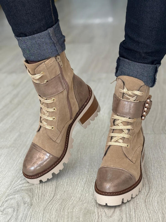 Bota Taupe Estilo Militar