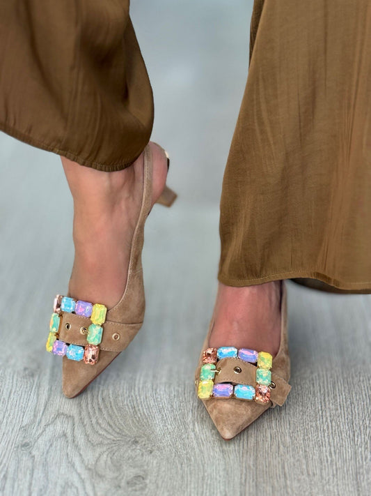 Sapatos com pedraria