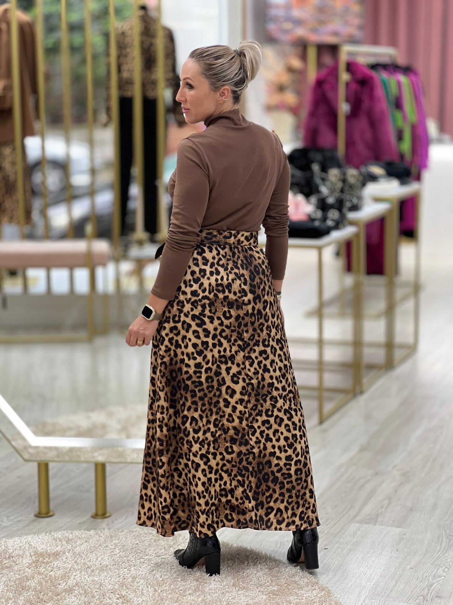 Vestido comprido com animal print