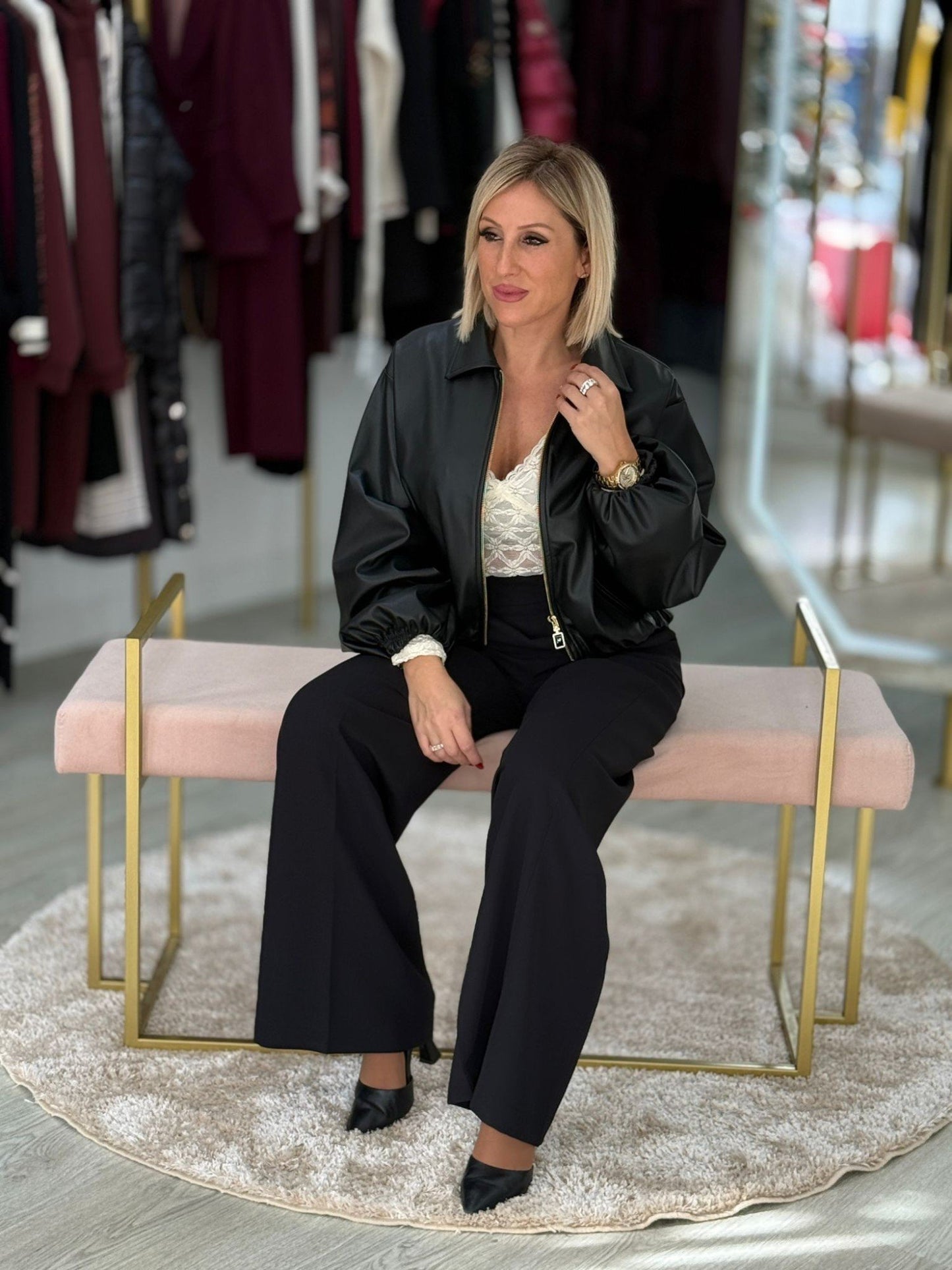 Bomber curto em polipele