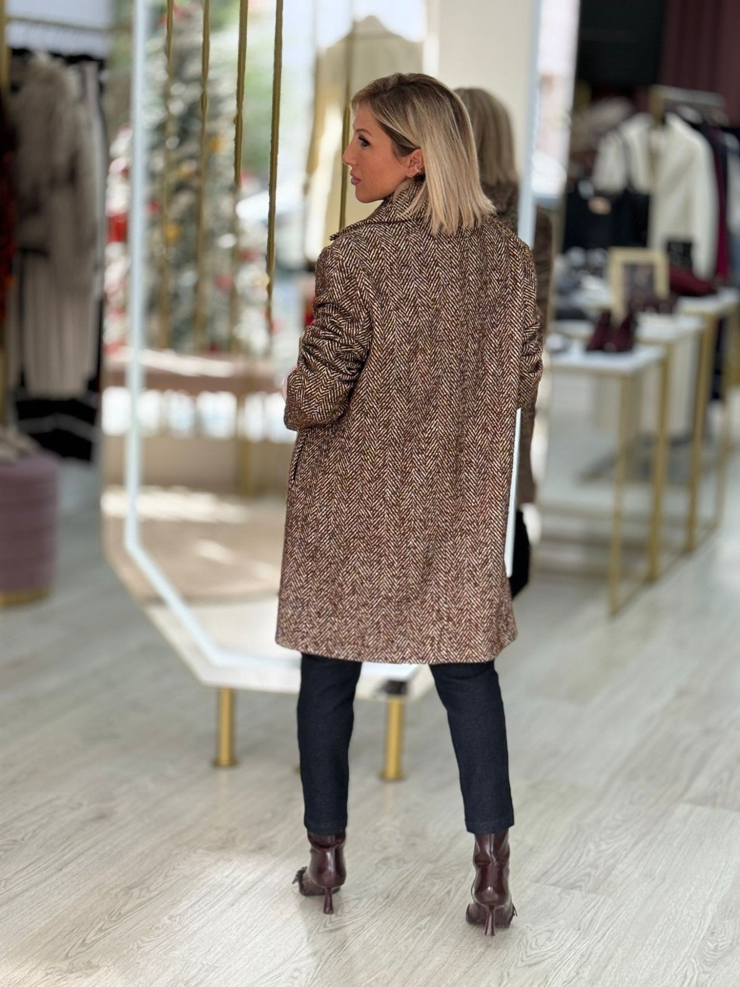 Casaco de fazenda em tweed com padrão espinha
