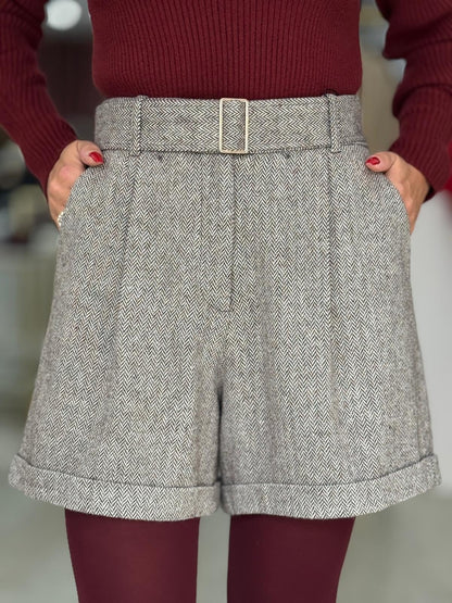 Calção curto em padrão espiga com lã