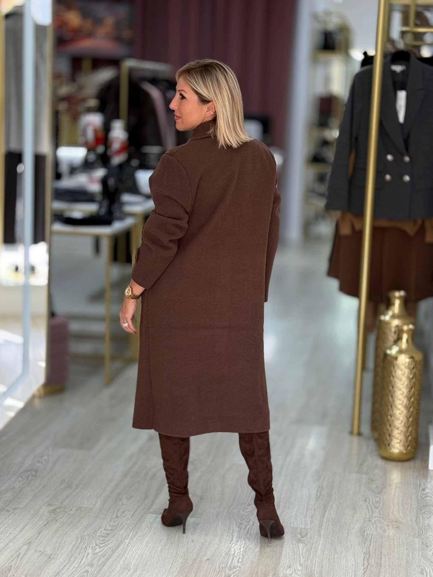 Casaco de malha comprido com botões