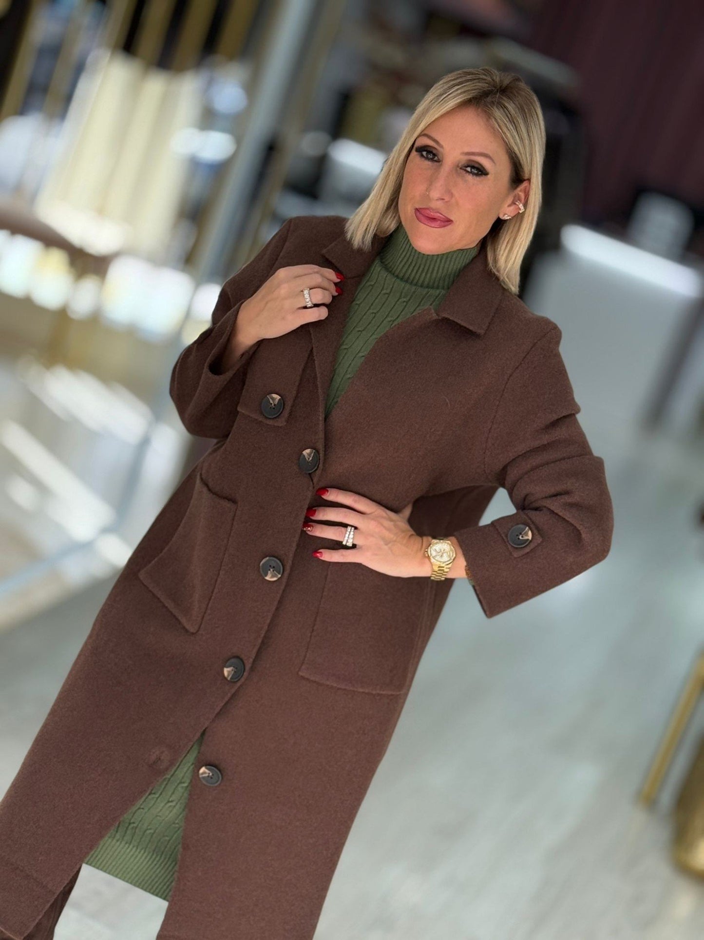 Casaco de malha comprido com botões