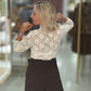 Camisola em renda com gola (+ cores)