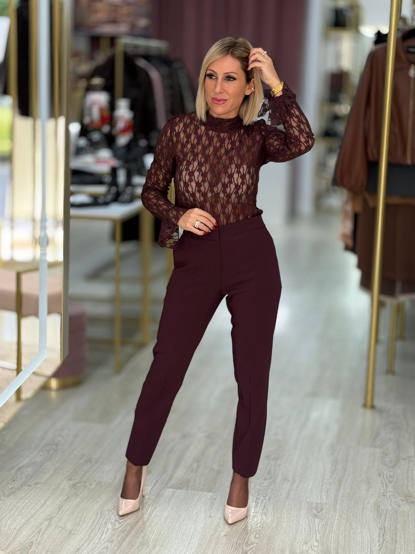 Blusa em renda com manga comprida (+ cores)